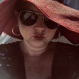 Meet your Posher, Karen